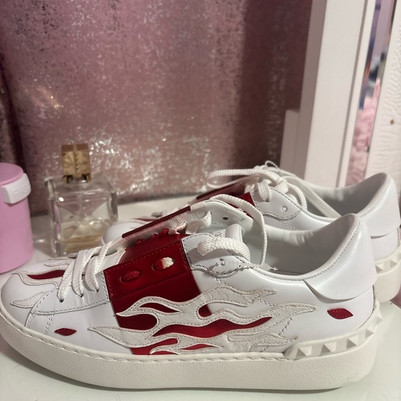 RED Valentino Shoes - RED Valentino White and Red Flame Moccasins